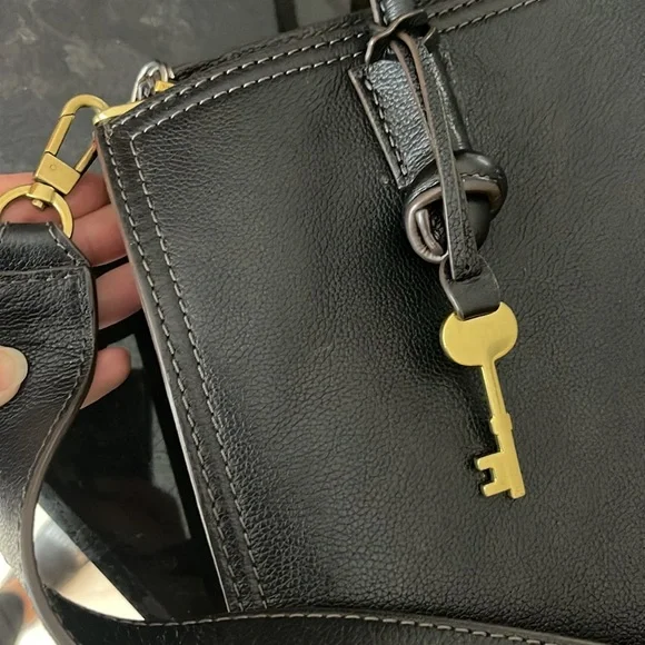 Fossil accordion style handbag - Picture 4 of 5